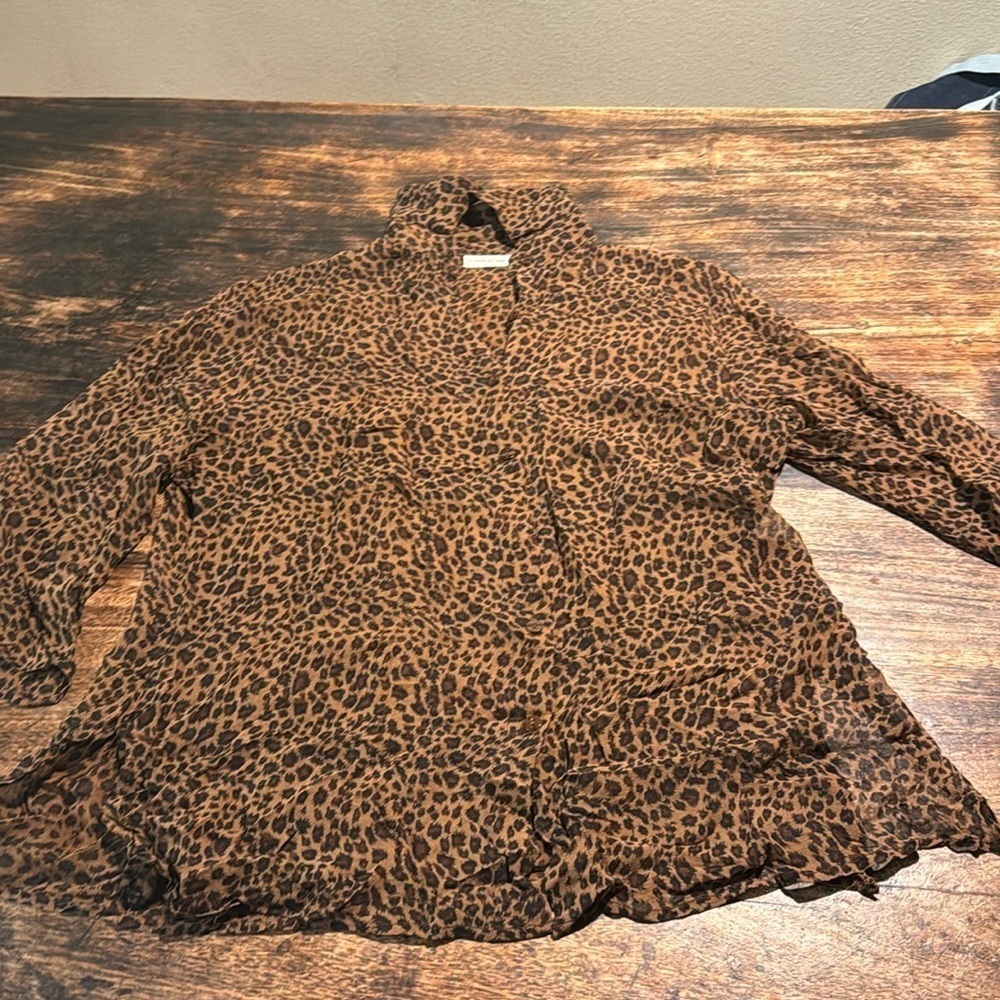 Draper’s & Damon’s animal print leopard button down top sheer silk vintage chic
